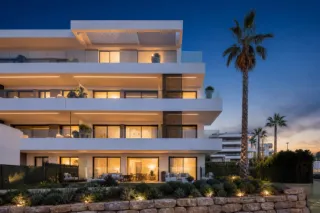 Apartamento luminoso con vistas panorámicas al mar en Fuengirola
