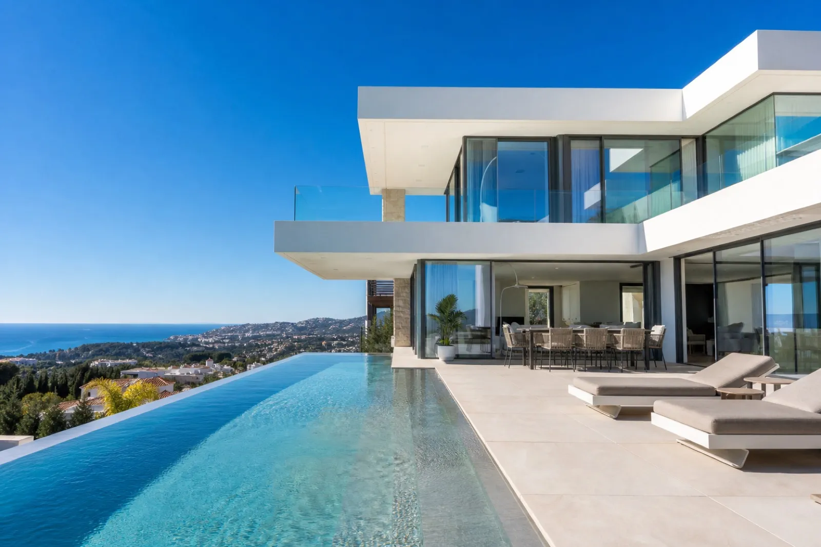 Contemporary villa in Sitges — photo 1