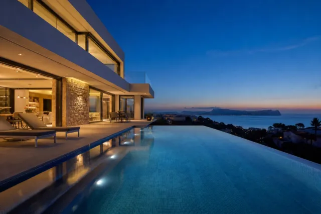 Villa en construcción con vistas al mar en Estepona — фото 5