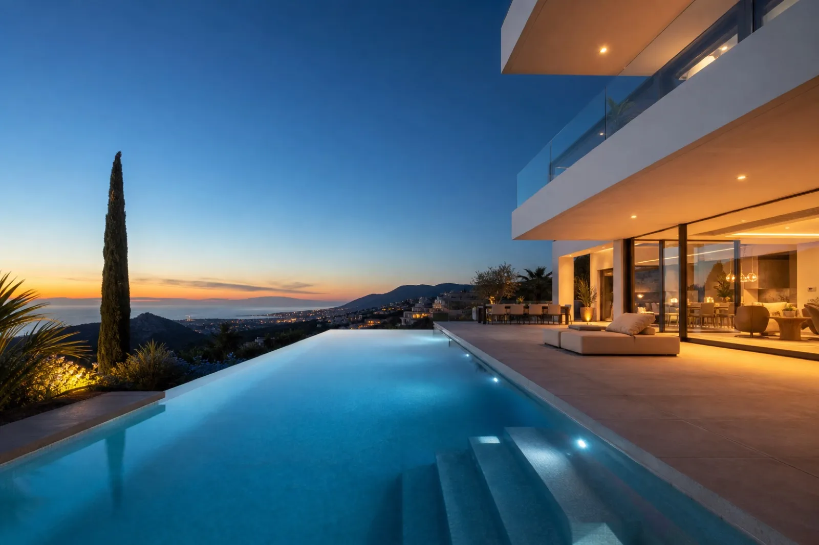 Villa contemporánea con vistas panorámicas al mar en Marbella — عکس 1
