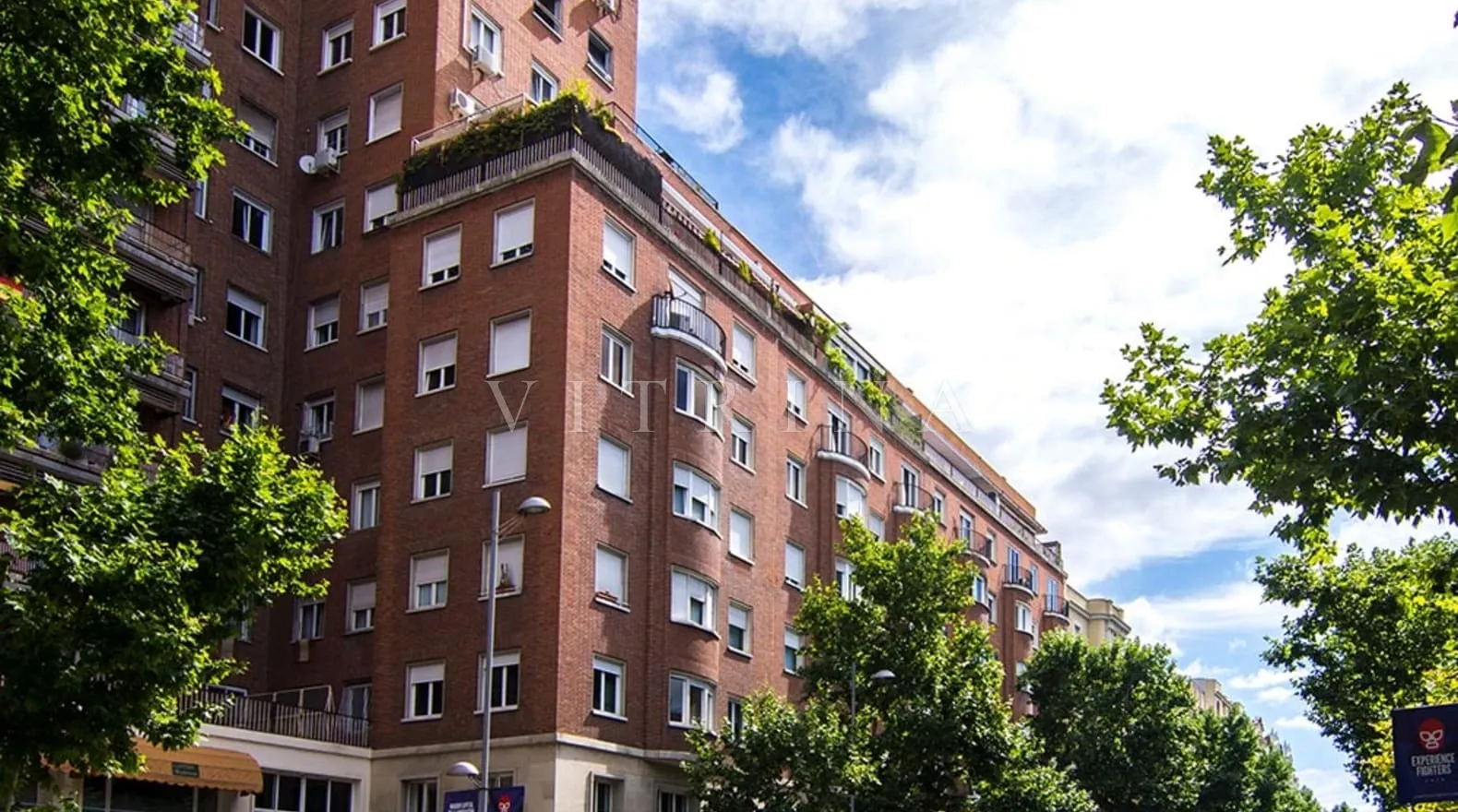 Martínez Campos 9