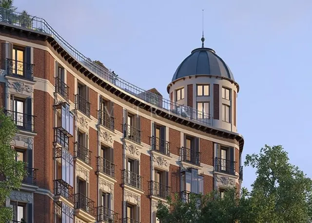 Santa Engracia 43